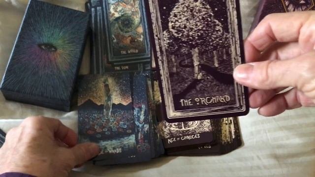 Light Visions Tarot and PrismaVisions Side by Side, Flip Through and my first look! смотреть онлайн