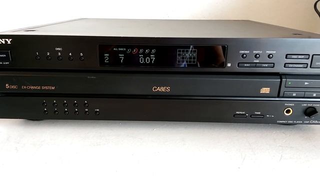 Sony CDP-CA8ES 5-Disc CD Changer смотреть онлайн
