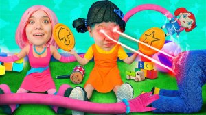 МАМОЧКА ДЛИННЫЕ НОГИ в ДЕТСТВЕ! Злодеи в детском саду!