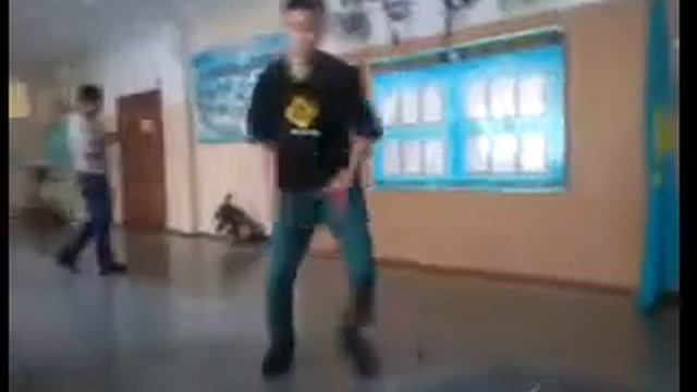 Брейк данс и в конце прикол смотреть онлайн