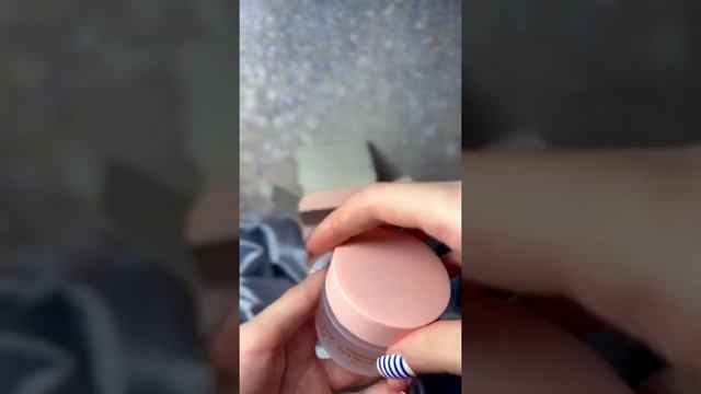 Взяла из любопытства шикарные омолаживающие маски для лица, которые продаются в «Магнит Косметик» смотреть онлайн