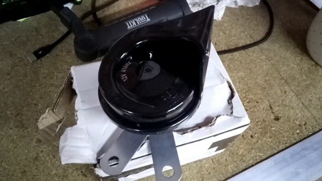 Mk2 Renault Twingo horn not working? Location and replacement / relocation (2007 - 2014) смотреть онлайн