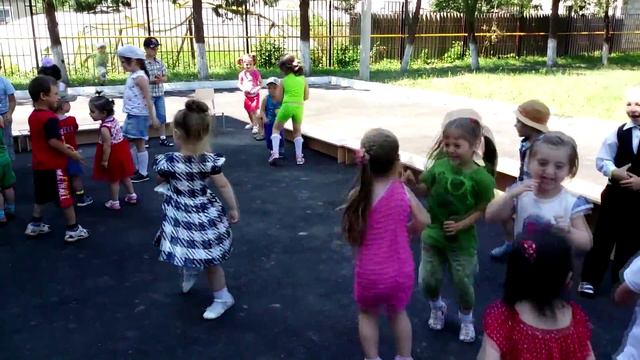 Дискотека Детский сад Лесовичок 2015 смотреть онлайн