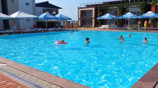 Бассейн на б/о Диана смотреть онлайн