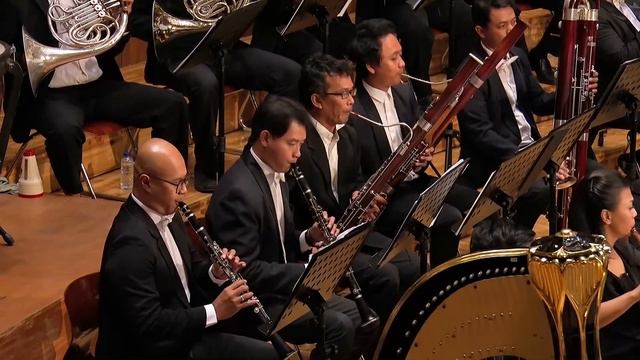 STAR WARS Main Title, by John Williams смотреть онлайн