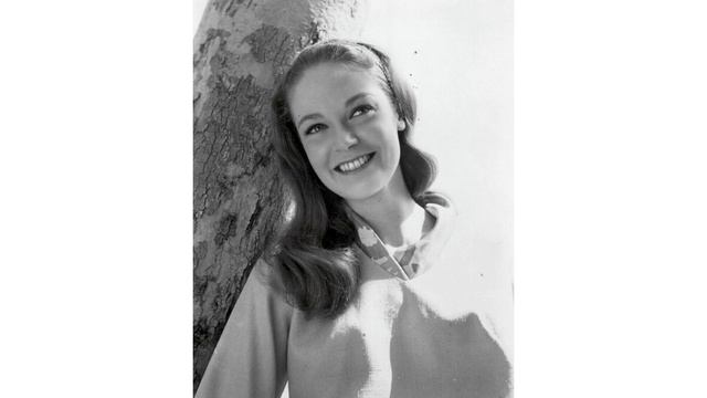 Elizabeth Hartman Biography