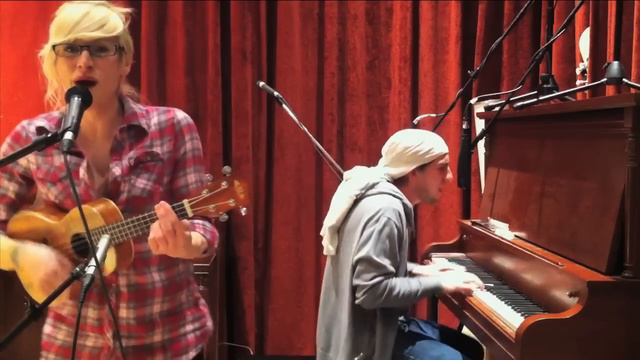 Someone Like You - Walk Off The Earth (Adele Cover)