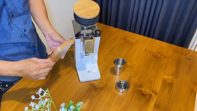 Eureka Mignon Oro Single Dose Grinder Unboxing смотреть онлайн