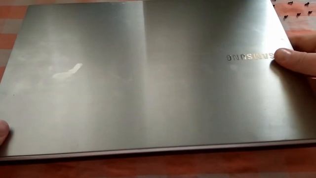 Что внутри ноутбука Samsung NP305V5A смотреть онлайн