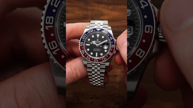 How To Track 3 Time Zones With The Rolex GMT Master II смотреть онлайн