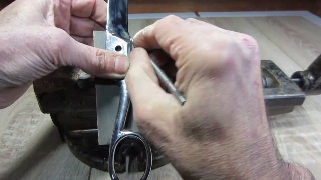 Нож Лерыча из старинных ножниц 48 года / Клеймо Завод им.Сталина смотреть онлайн