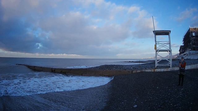 Зима в Адлере, купаемся каждый день. (24 декабря 2021) смотреть онлайн