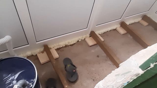 Пол на балконе.