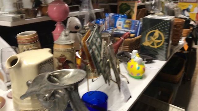 АНТИКВАРИАТ В АМЕРИКЕ. КОГДА ПОРОСЯТА ПОЛЕТЯТ?! смотреть онлайн
