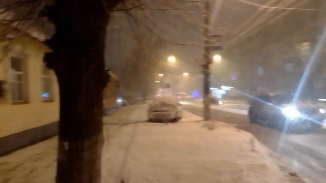 Белгород, после гололёда ❄️☄️ Снежный 🌨️ вечер смотреть онлайн