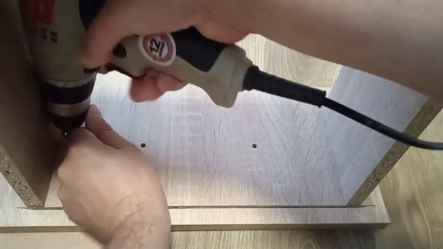 Как собрать выдвижной ящик с роликовыми направляющими смотреть онлайн