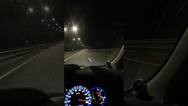 180км/час. На платной дороге. Угадайте что за машина? смотреть онлайн