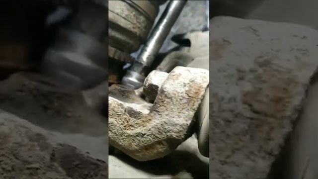 Mitsubishi Pajero IV Замена задней ступицы без демонтажа подвески. Часть II смотреть онлайн