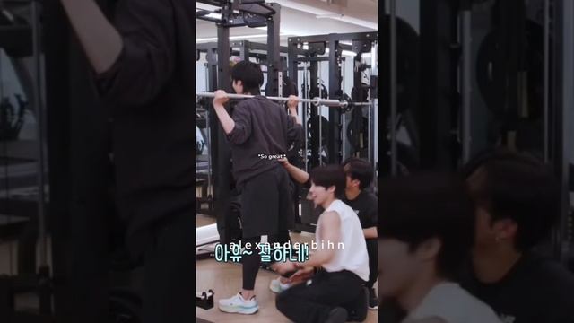 Stray kids working out ??#straykids смотреть онлайн