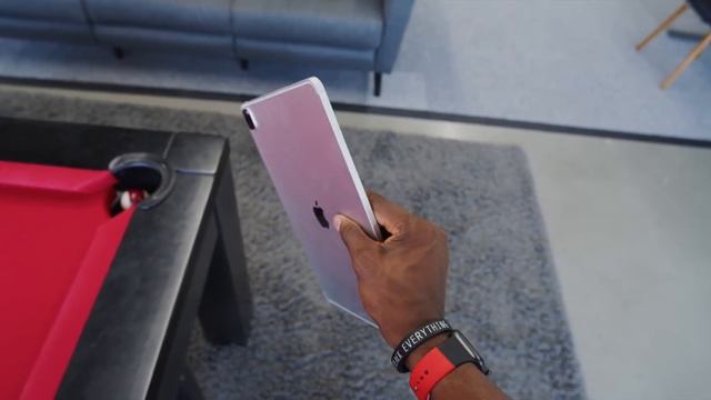iPad Air M1 Review: Don't Choose Wrong! смотреть онлайн