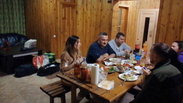 Домик у озера и рыбалка на щуку. Выходные за городом, Бориспольская область. смотреть онлайн