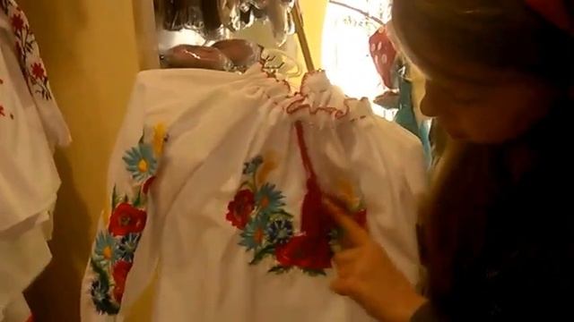 Магазин "Алиса" в Ужгороде, обзор украинских костюмов смотреть онлайн