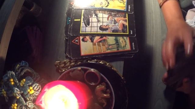 ЛЮБИТ ЛИ ОН СОПЕРНИЦУ КАК ОН К НЕЙ ОТНОСИТСЯ смотреть онлайн