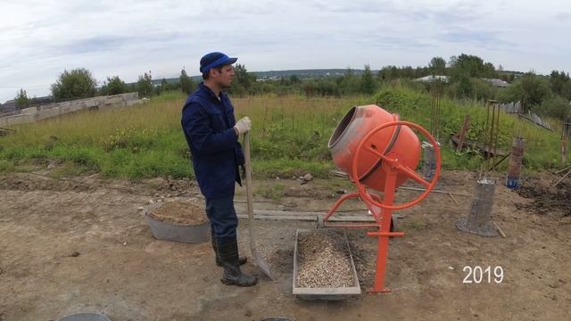 Монтаж свай для фундамента бани смотреть онлайн
