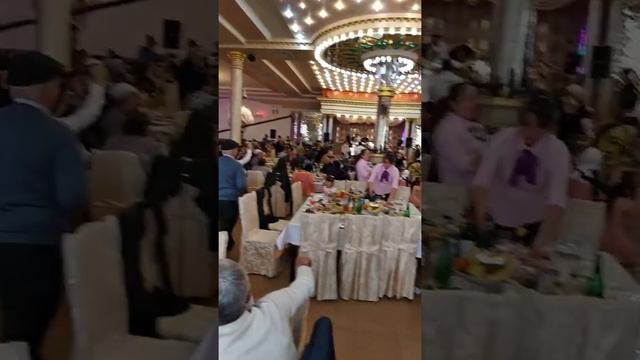 на свадьбе сына Джапарбека смотреть онлайн