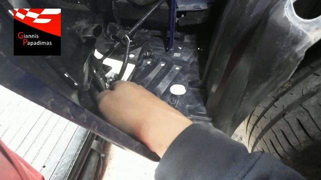 Toyota Yaris Hybrid (XP210) 2020 front bumper removal смотреть онлайн