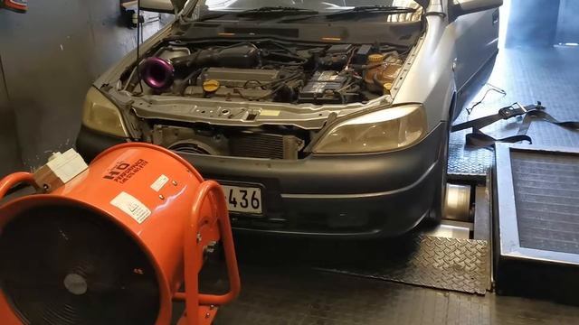Opel astra g 1600 16v in for a dicktator tune from R800 cold start problem смотреть онлайн