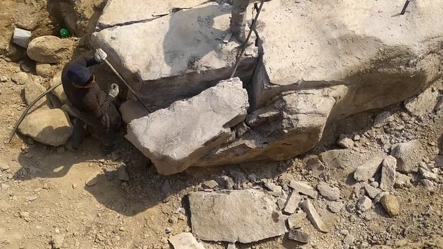 Ломаем.Разрушаем камни +77077335555 Алматы.Гранит.Скалы.Валуны.Глыбы.Каскелен.Талгар.Кокшетау.Актау смотреть онлайн