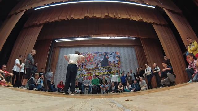 Gimbri vs Red D | 1:4 | 1x1 | KIDZ | TOSNO zazhigaet | 2014 - #bboy #bgirl #breakdance смотреть онлайн
