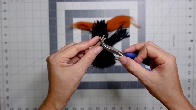How to Make a Witch Doll from Yarn| DIY Halloween Decoration | Huong Harmon смотреть онлайн