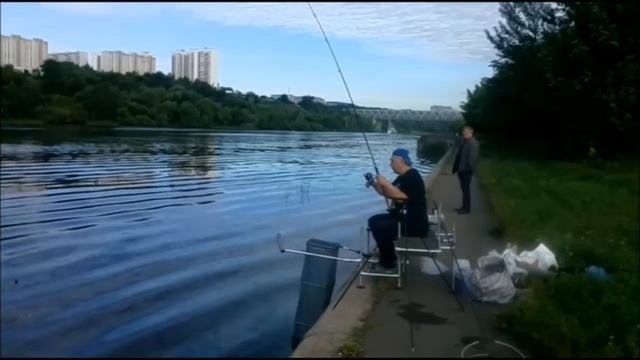РЫБОЛОВНЫЙ "ТАБУРЕТ" СВОИМИ РУКАМИ смотреть онлайн