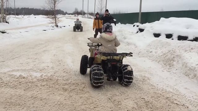 Дети на квадроциклах ) смотреть онлайн