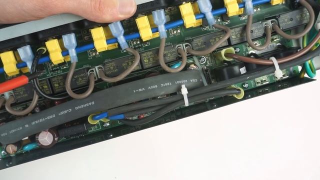 Teardown of an APC Switched Rack PDU - AP7921 смотреть онлайн