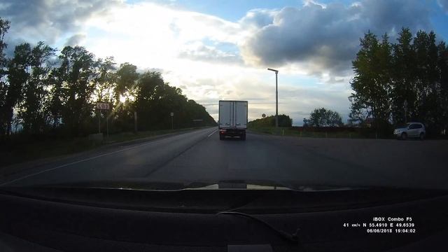 Неадекватные ситуации на дороге (снято на iBOX Combo F5) смотреть онлайн