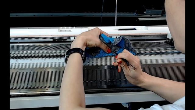 Кеттлевка горловины в карман/ Как присоединить воротник к изделию на машине смотреть онлайн