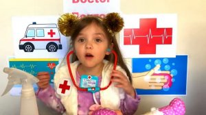 Дети играют в больницу и доктора