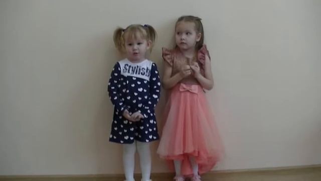 Токмакова Ирина Петровна «Разговор большой ели и мушки» смотреть онлайн