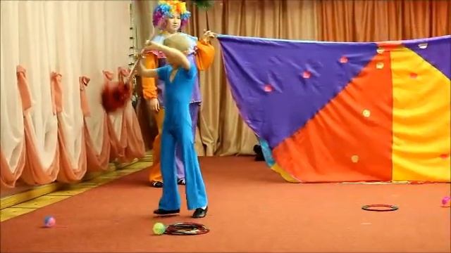 Все мы очень любим цирк.. смотреть онлайн