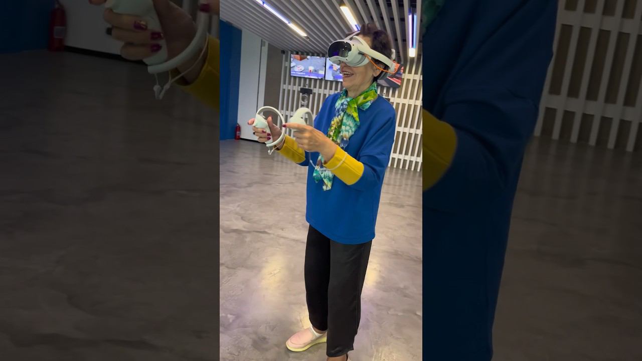 Хит этой недели — командная игра бабушки и внука в Serious Sam VR: The Last Hopе! #shorts смотреть онлайн