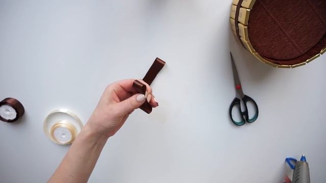 МАСТЕР-КЛАС БУКЕТ ИЗ КОНФЕТ I ДЕЛАЕМ ТОРТ С ПОДКОВОЙ НА СЧАСТЬЯ ИЗ КОНФЕТ I ЦВЕТЫ ИЗ БУМАГИ смотреть онлайн