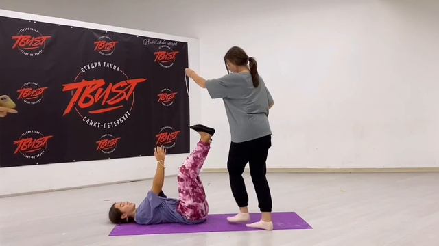 YOGA CHALLENGE: разбили колени/ пристаем к людям смотреть онлайн