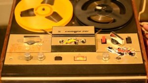 Катушечный магнитофон "Сатурн-201"