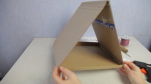 Делаем кормушку из картона для птиц.