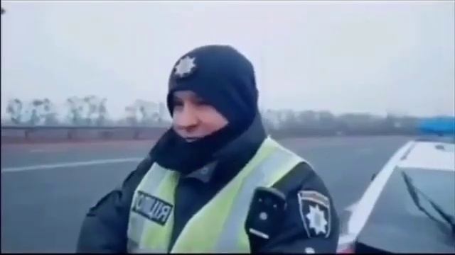 Три вида полицейских смотреть онлайн