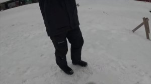 Ловим форель на разные приманки. Учимся играть приманками зимой со льда.