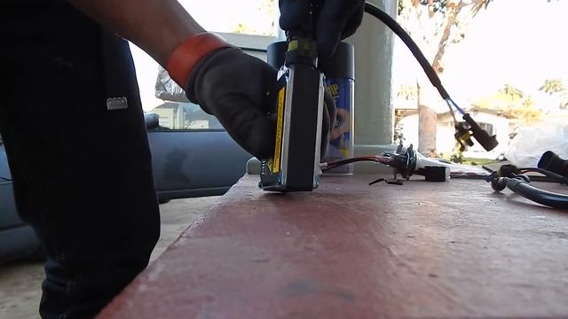 Installing HID kit on a Nissan 300zx Z32 D.I.Y. смотреть онлайн